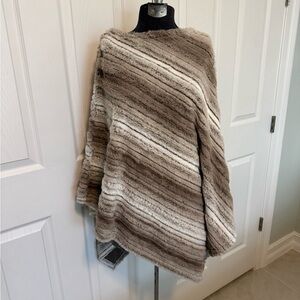 Poncho/Cape Faux Fur fabulous furs vintage like new!!Y2K